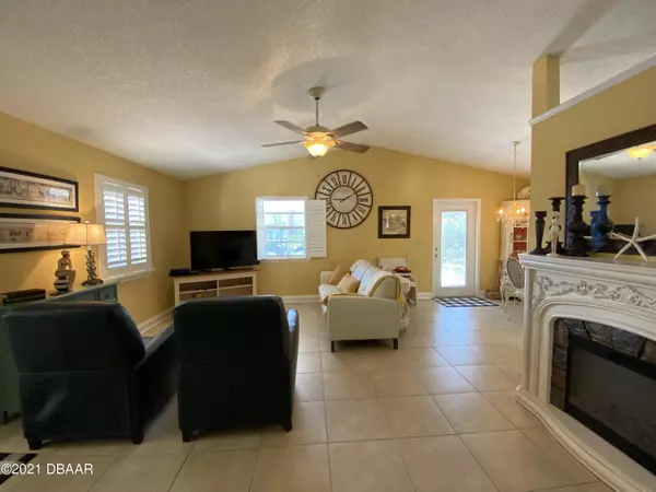 New Smyrna Beach, FL 32169,202 Cooper ST