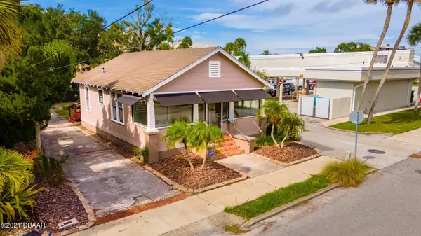 207 Downing ST, New Smyrna Beach, FL 32168