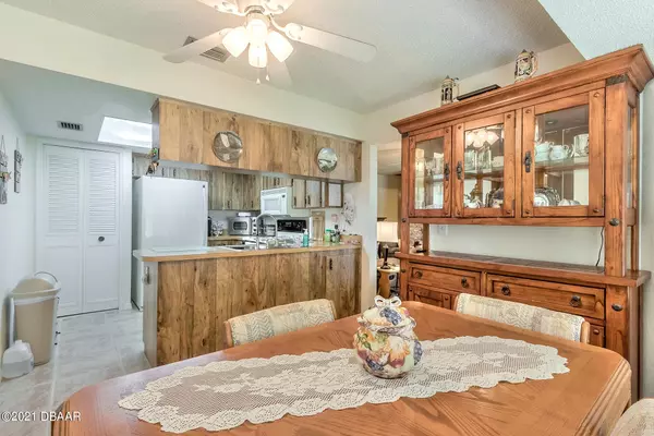 Deltona, FL 32738,1717 Dublin RD