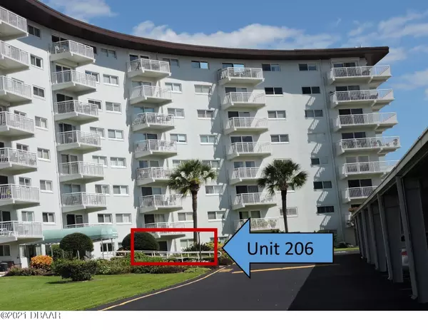 Daytona Beach, FL 32118,100 Silver Beach AVE #206