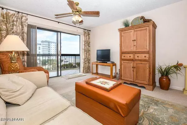 Ormond Beach, FL 32176,1513 Ocean Shore BLVD #4B