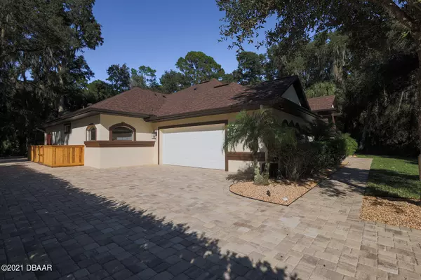 Palm Coast, FL 32137,9 Laura CT