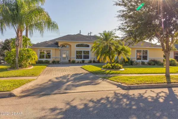 4251 Mayfair LN, Port Orange, FL 32129