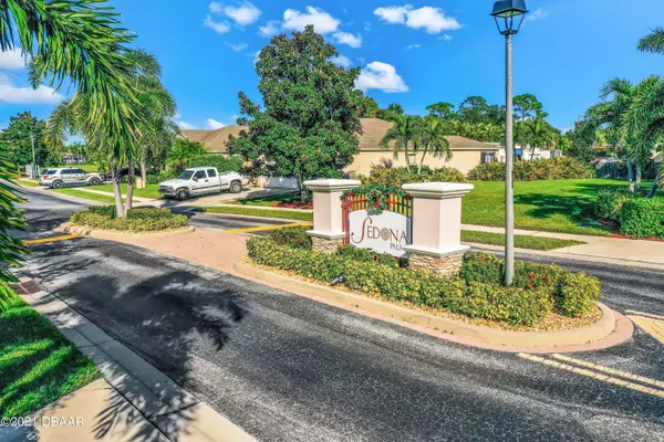 Vero Beach, FL 32960,817 Greenleaf CIR