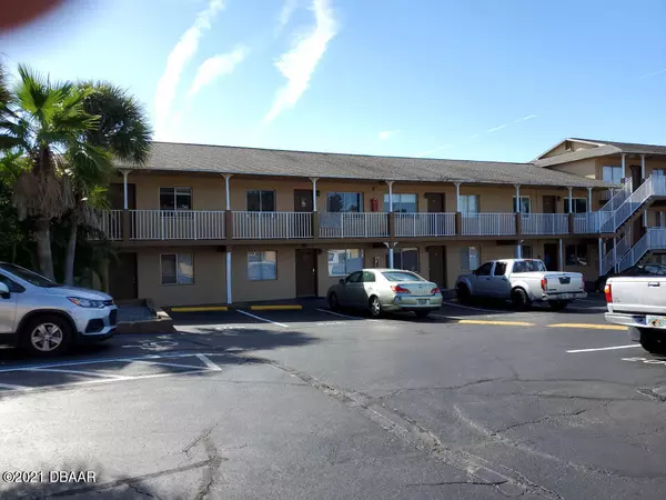 Daytona Beach, FL 32118,411 Halifax AVE #104