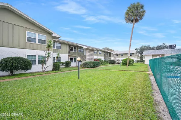 Holly Hill, FL 32117,840 Center AVE #10