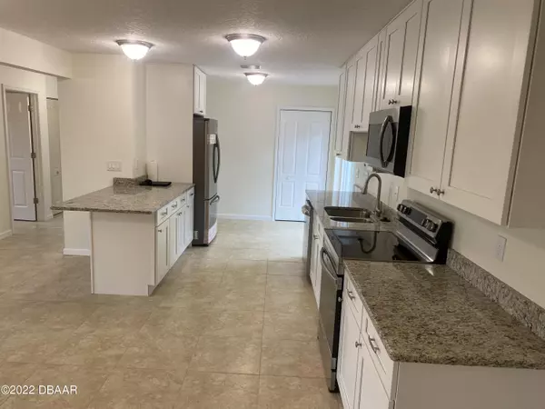 Ormond Beach, FL 32174,72 Hernandez AVE