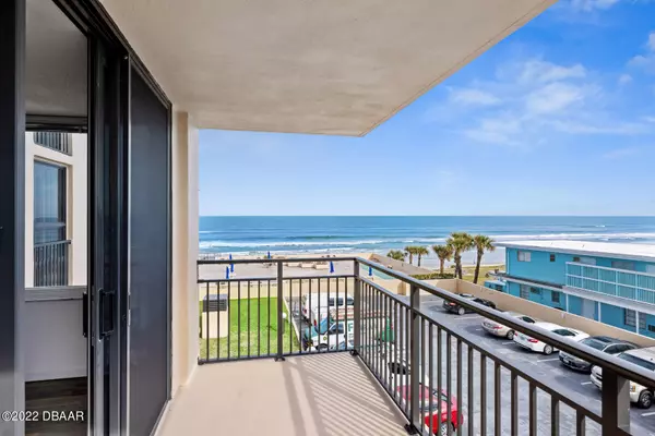 Daytona Beach Shores, FL 32118,3051 Atlantic AVE #301