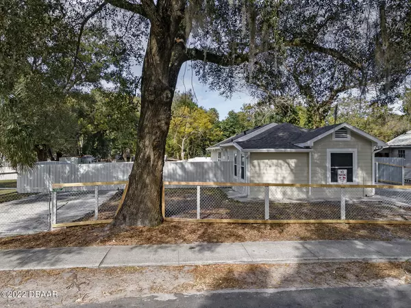 Deland, FL 32724,645 Howry AVE