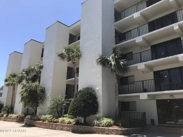 Daytona Beach, FL 32118,944 Peninsula DR #202