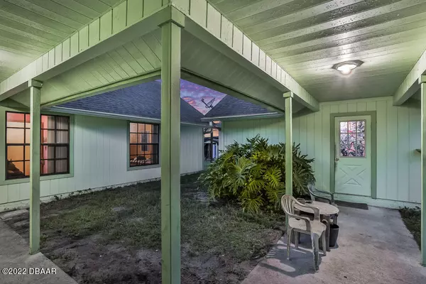 New Smyrna Beach, FL 32168,294 Pine Oak LN