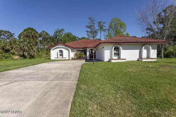 3 Flemingwood LN, Palm Coast, FL 32137