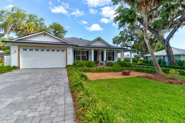 105 Azalea CIR, New Smyrna Beach, FL 32168