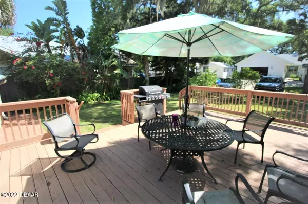 New Smyrna Beach, FL 32168,711 Magnolia ST