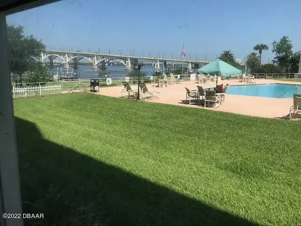 Daytona Beach, FL 32118,1224 Peninsula DR #107