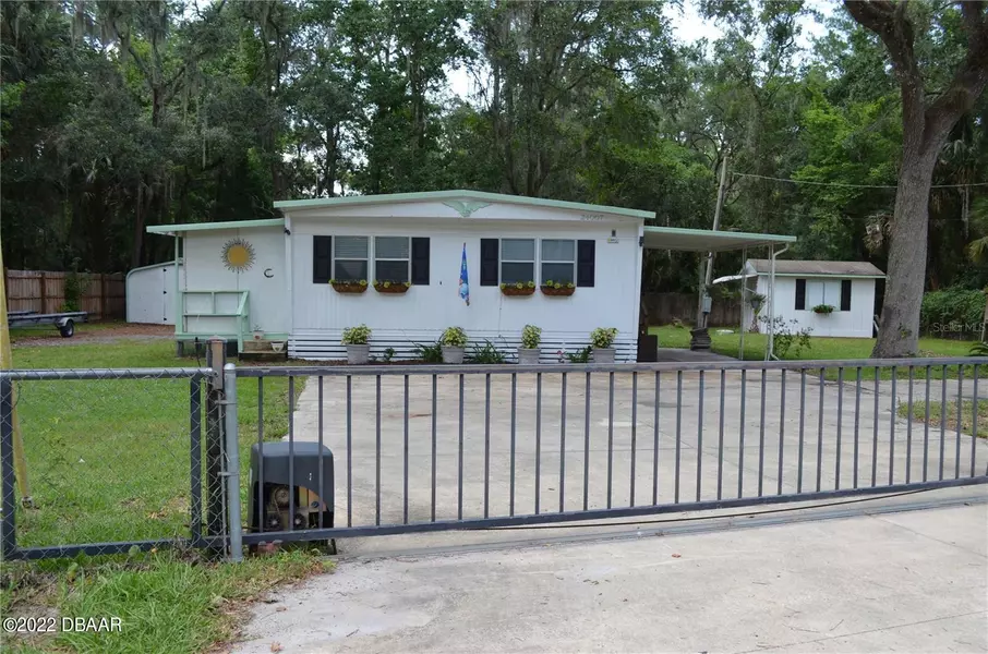 24007 river RD, Astor, FL 32102