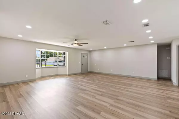 Deltona, FL 32738,2383 Tipton DR