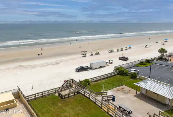 Daytona Beach Shores, FL 32118,3255 Atlantic AVE #606