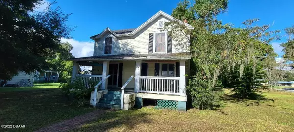 33 Prospect ST, Crescent City, FL 32112