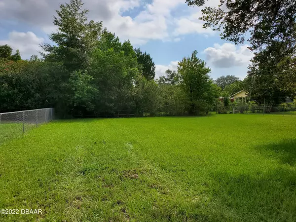 Ocala, FL 34472,513 Sapphire LN