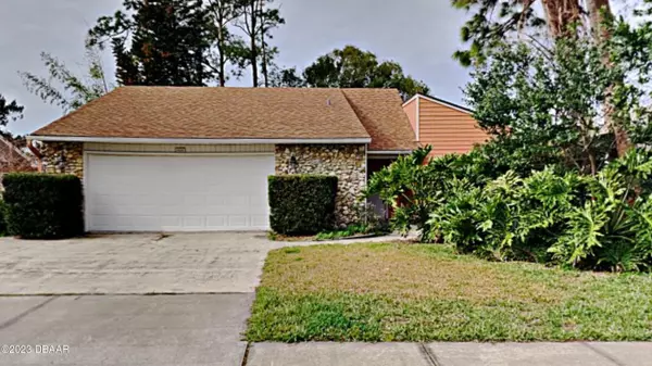 826 Fairway DR, New Smyrna Beach, FL 32168