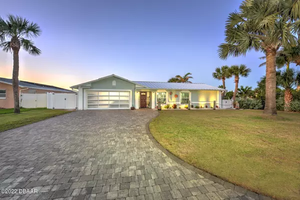 104 Old Carriage RD, Ponce Inlet, FL 32127