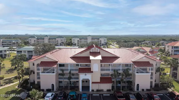 445 Bouchelle DR #102,  New Smyrna Beach,  FL 32169