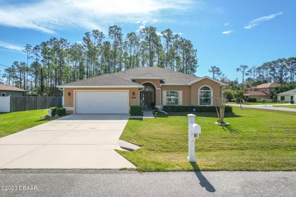 2 Squire CT, Palm Coast, FL 32164