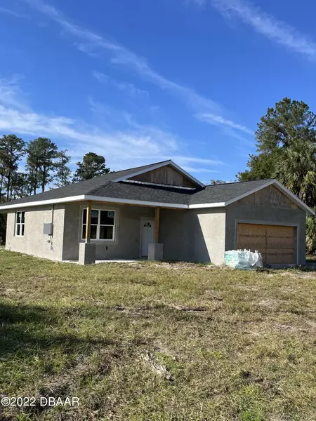 685 Live Oak LOOP, Crescent City, FL 32112