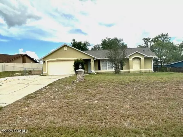 949 Hugo CIR, Deltona, FL 32738