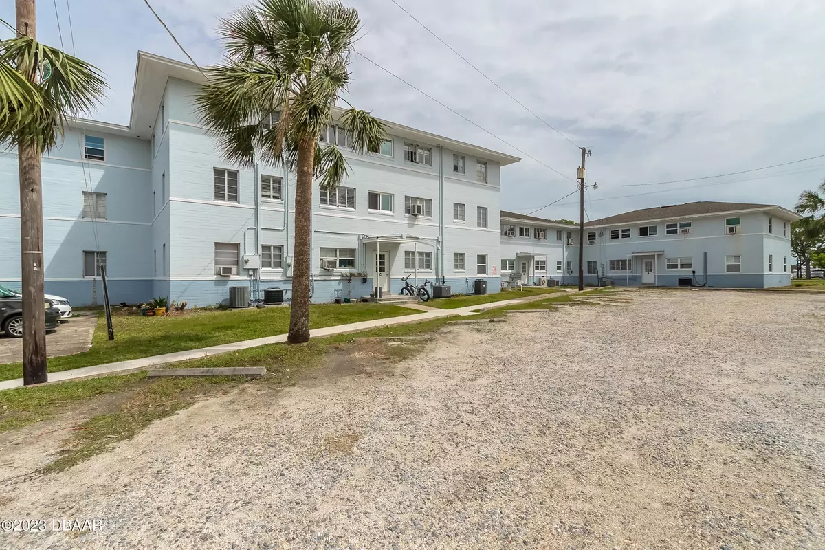 Daytona Beach, FL 32114,500 Beach ST #40