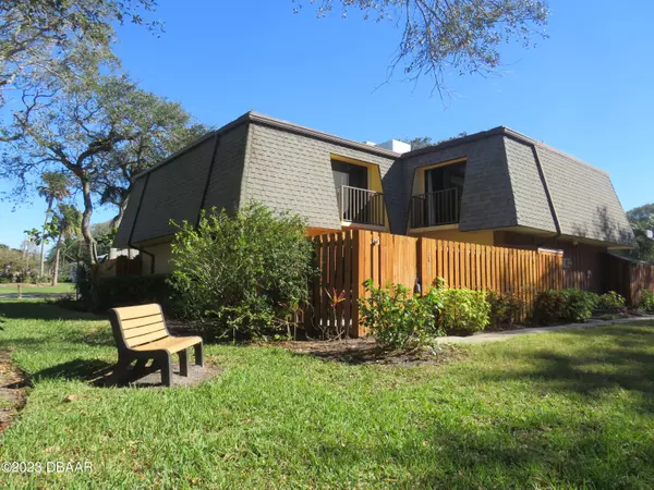 3808 Saxon DR, New Smyrna Beach, FL 32169