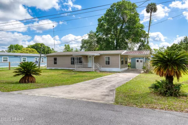 55634 Sam ST, Astor, FL 32102