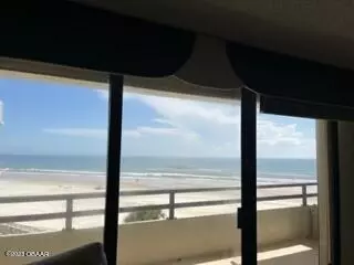 Daytona Beach Shores, FL 32118,3855 Atlantic AVE #302