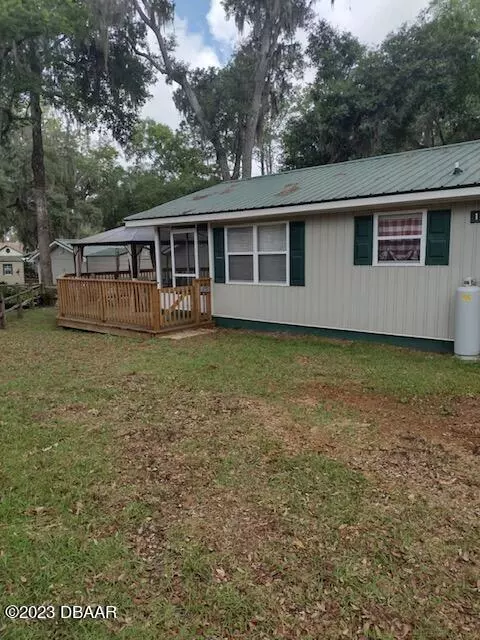 Salt Springs, FL 32134,14028 NE 250th CIR #cottage 29