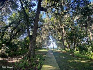 Welaka, FL 32193,109 Beechers Point DR