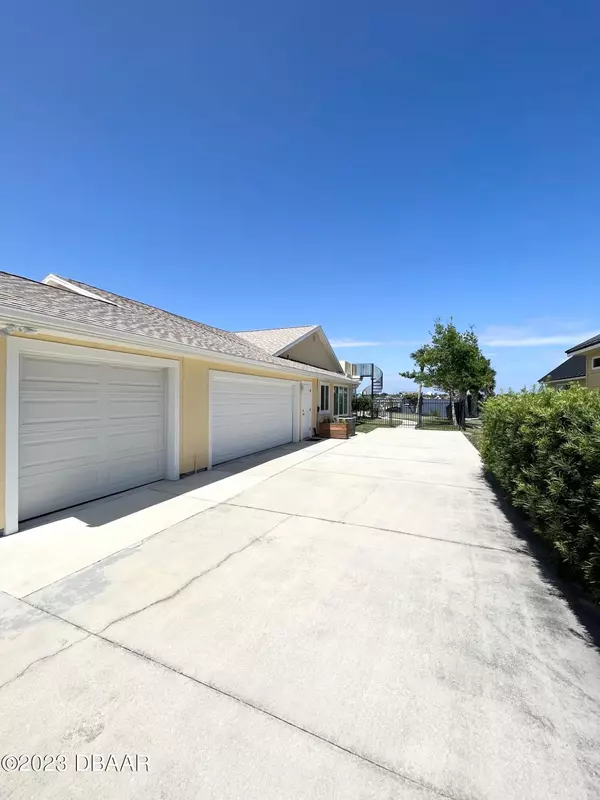 Ormond Beach, FL 32174,1415 Oak Forest DR