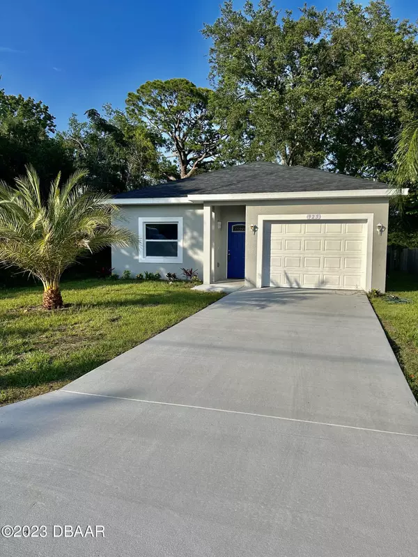 Holly Hill, FL 32117,925 May AVE