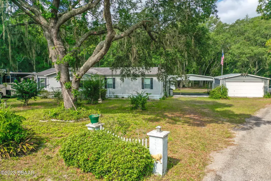 205 Idle Oak TRL, Crescent City, FL 32112