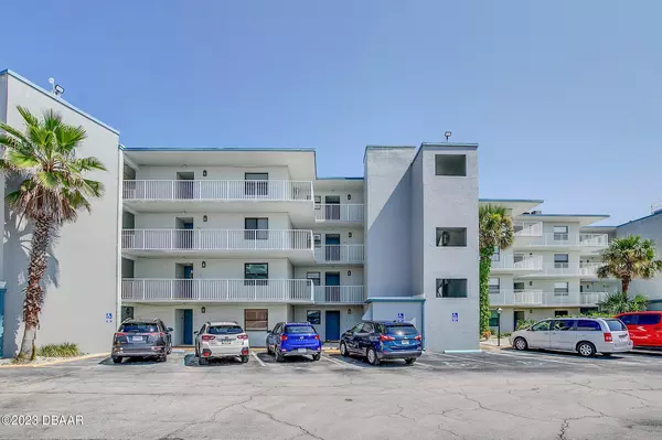 New Smyrna Beach, FL 32169,1571 Atlantic AVE #204