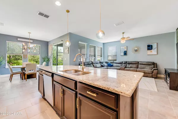 Ormond Beach, FL 32174,140 River Manor LN