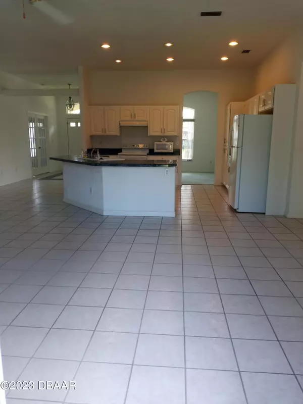 Port Orange, FL 32127,999 Appleview WAY