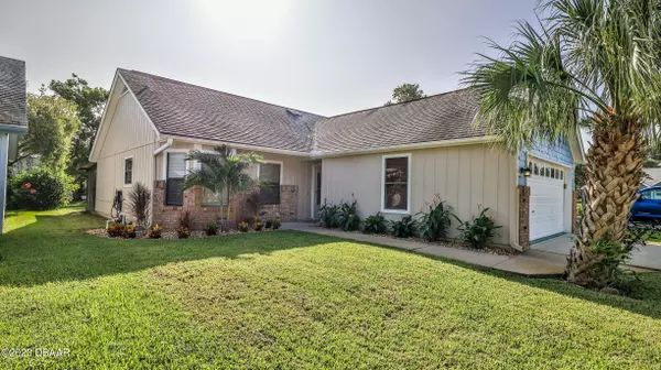 New Smyrna Beach, FL 32168,702 Sky Tree CT