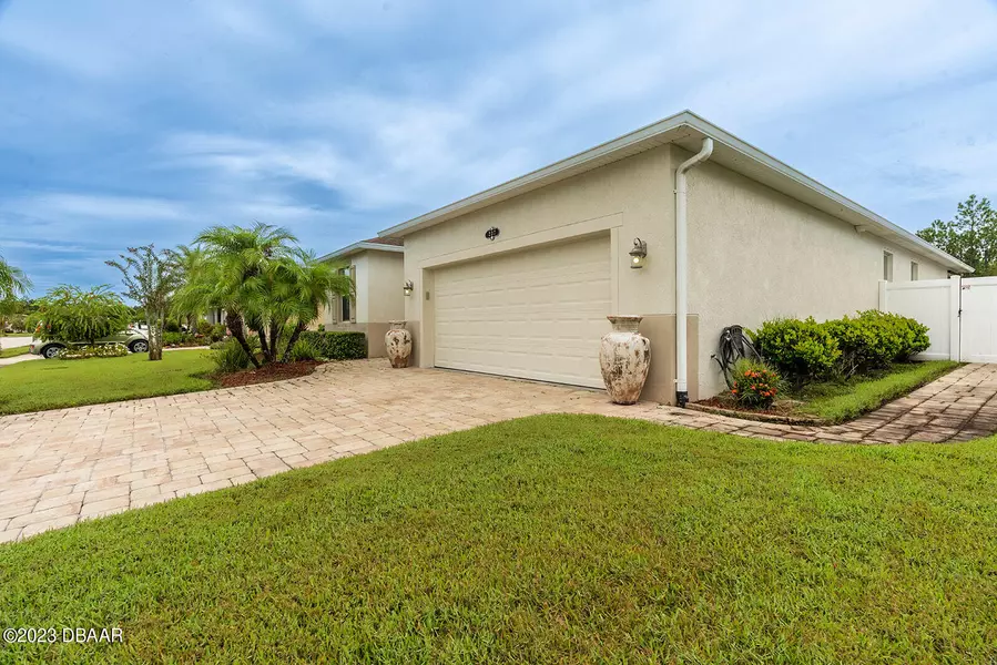 237 Thornberry Branch LN, Daytona Beach, FL 32124