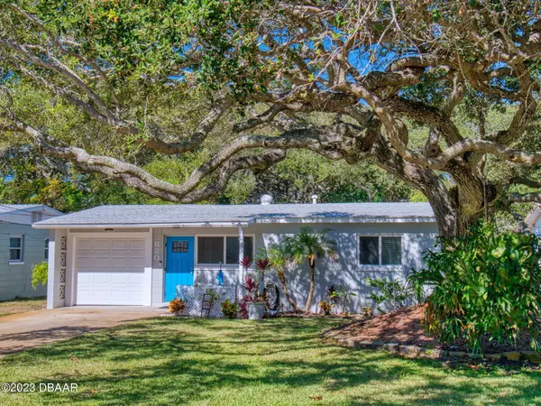 820 10th AVE, New Smyrna Beach, FL 32169