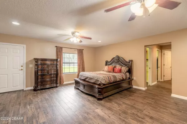 Deleon Springs, FL 32130,5240 Myakka RD