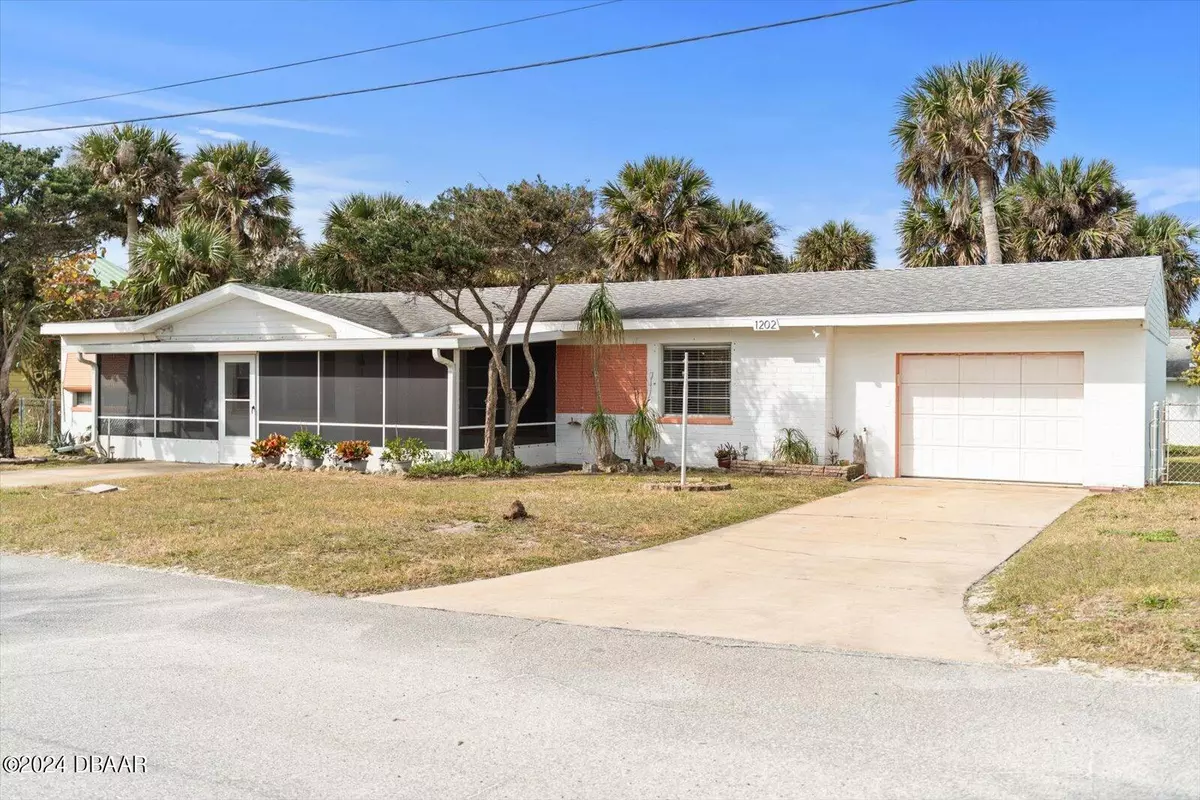 New Smyrna Beach, FL 32169,1202 Hemlock ST