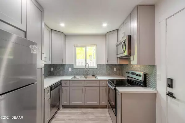 49 Cypress Pond RD Port Orange, FL 32128