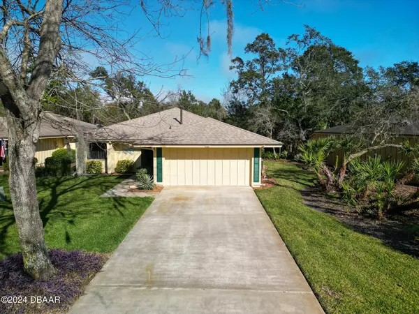 New Smyrna Beach, FL 32168,725 Saint Andrews CIR