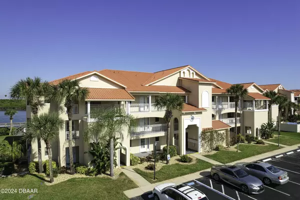 462 Bouchelle DR #203, New Smyrna Beach, FL 32169